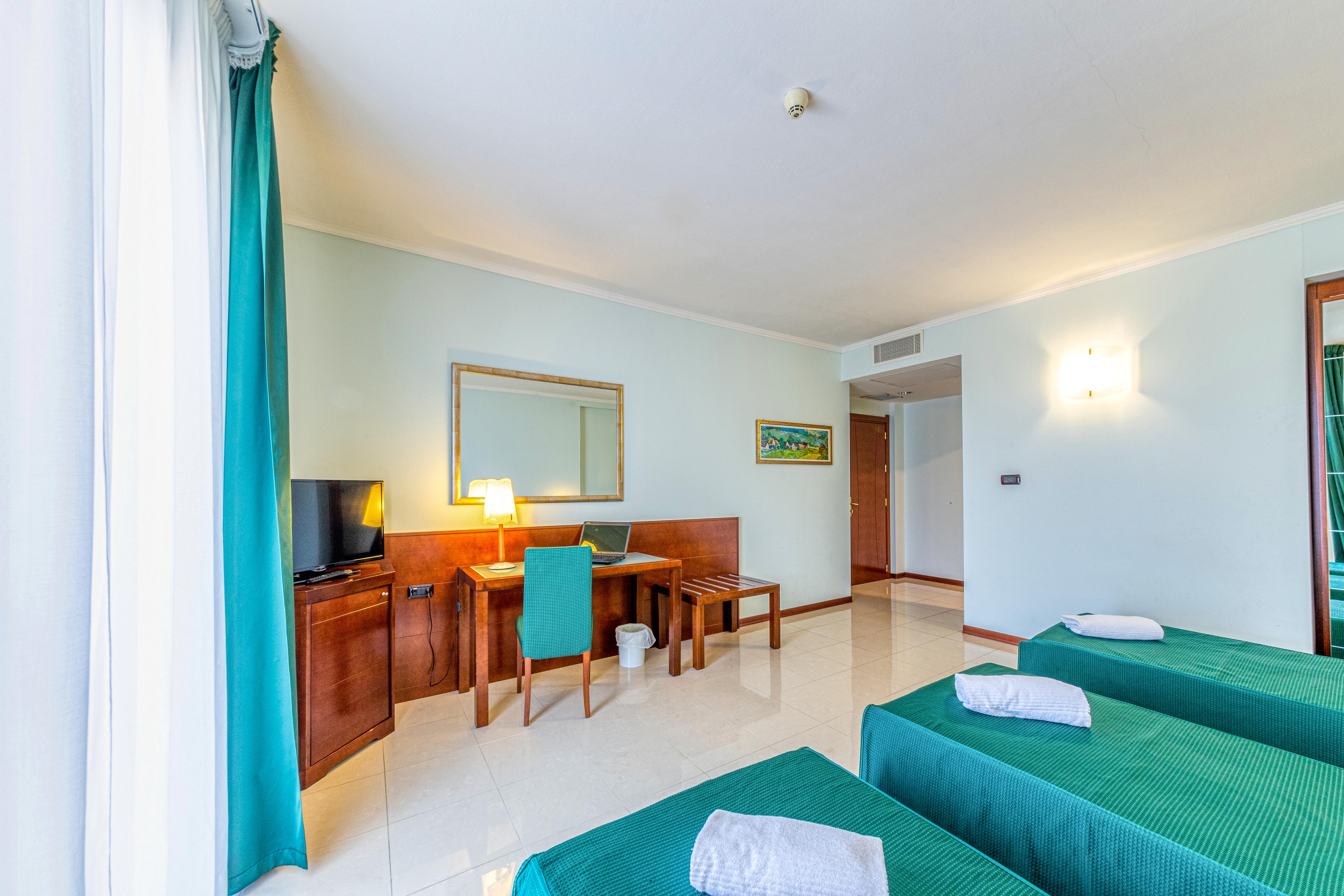 Hotel Le Torri Arborea Exterior photo