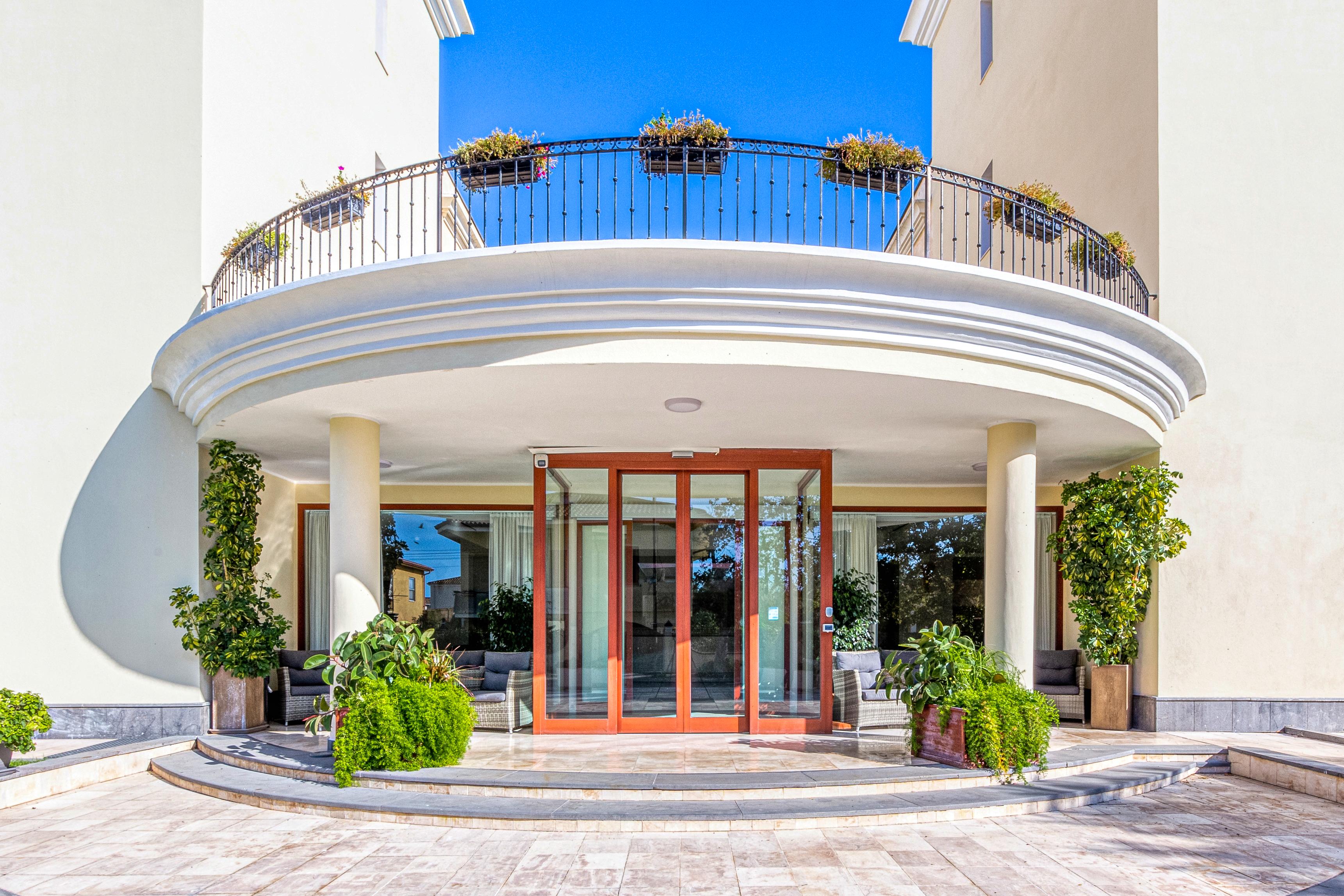 Hotel Le Torri Arborea Exterior photo